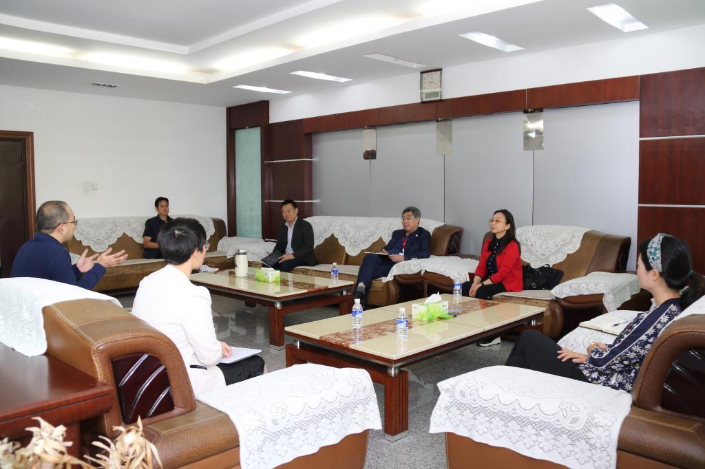 5专家与学生处、校团委、创业学院、招就处、心理咨询中心等有关负责人深入交流